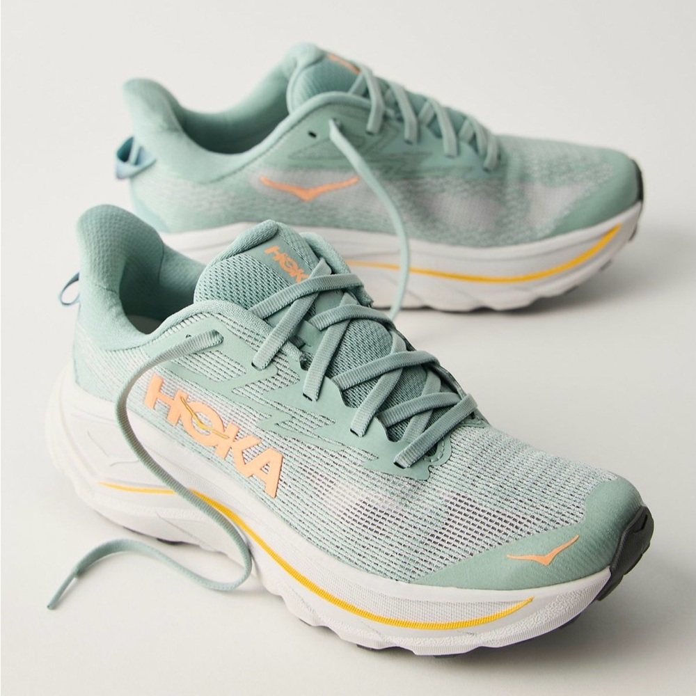 Hoka Challenger 8 Trail Shoes